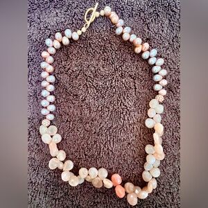 Elegant Pink Pearl & Rose Quartz (faux) Beaded Necklace.